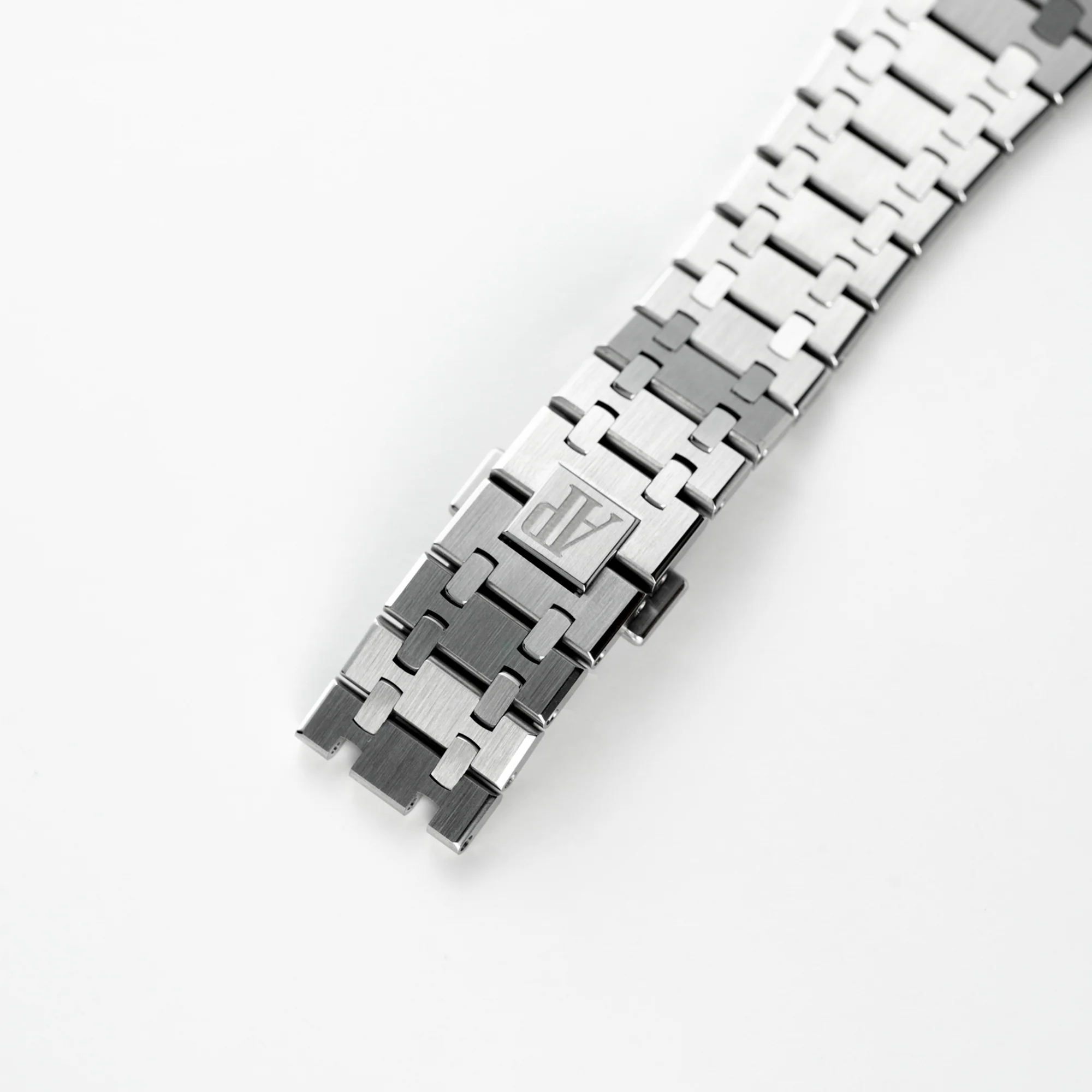 Royal Oak Skeleton, 15407ST - Image 4