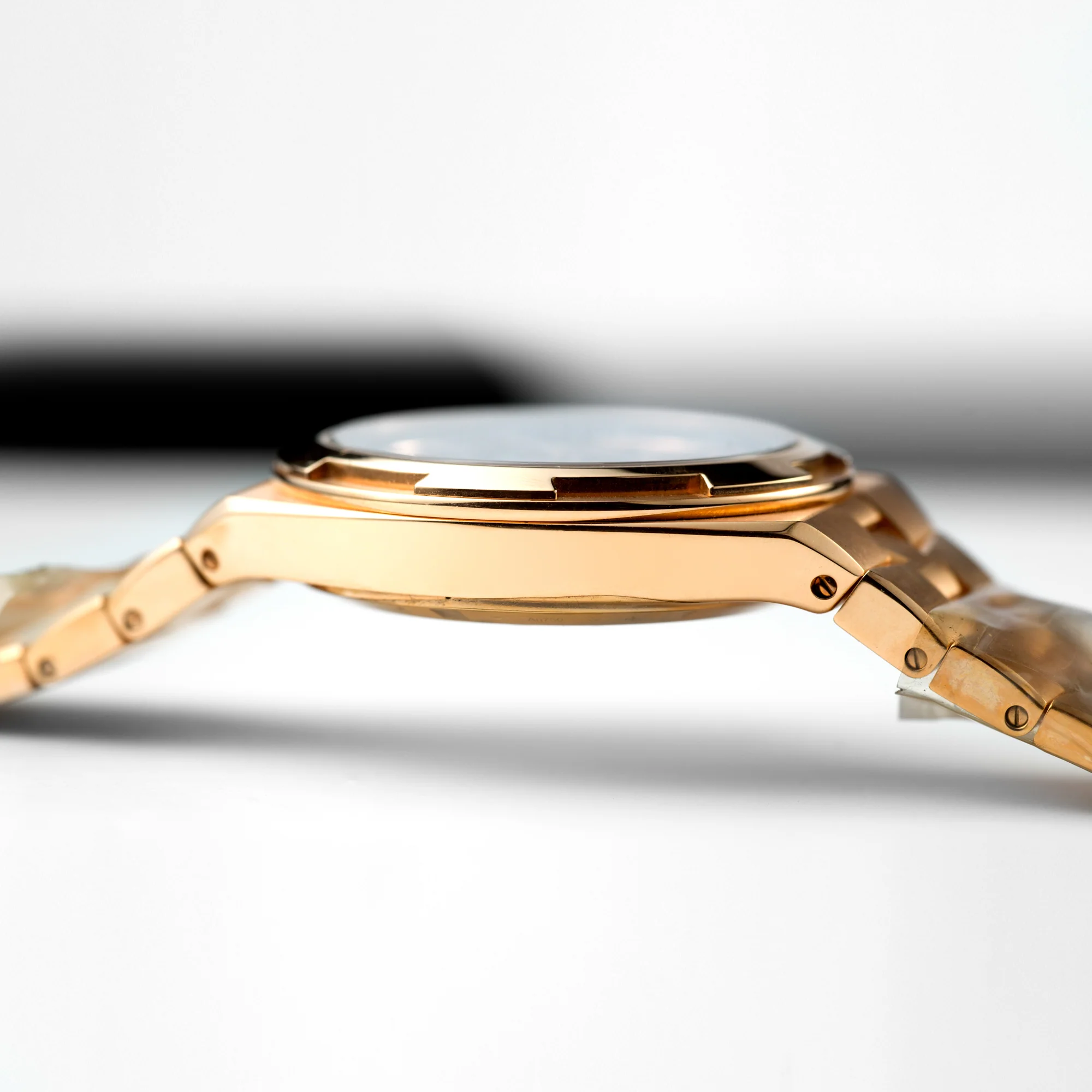 Overseas 41, 4500V - Image 5