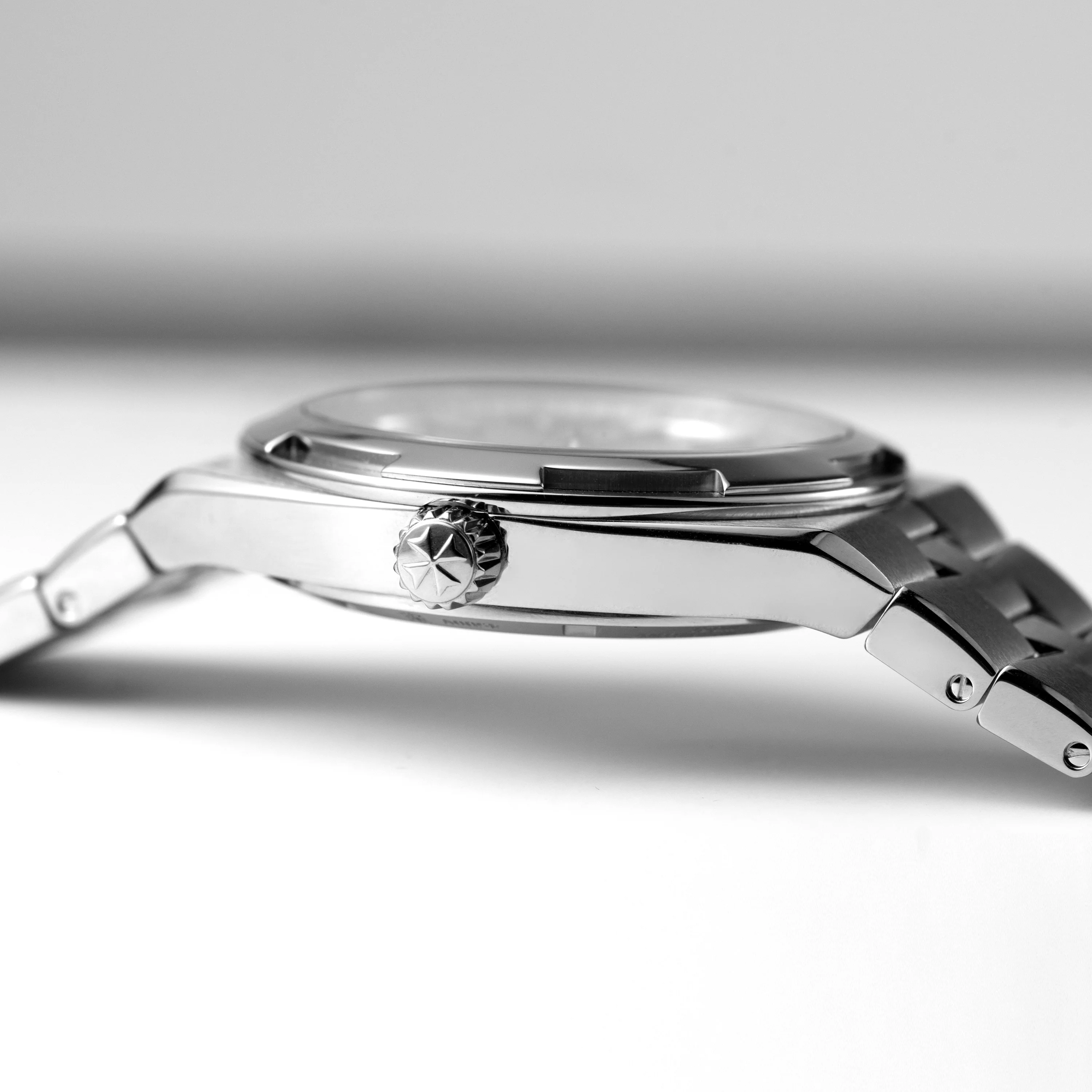 Overseas 41, 4500V - Image 6