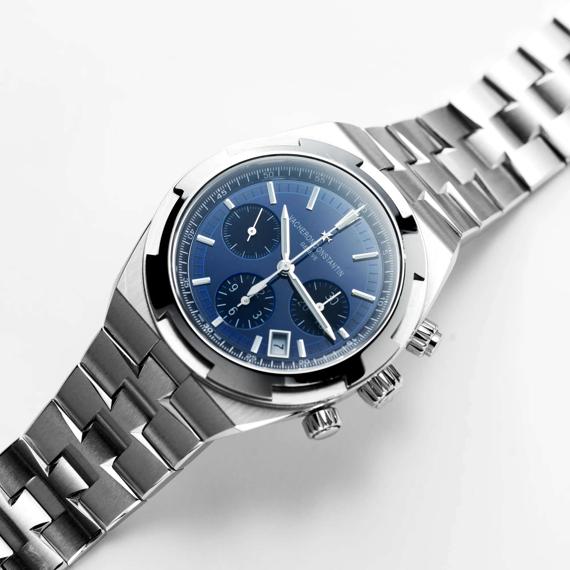 Overseas Chronograph, 5500V - Image 3